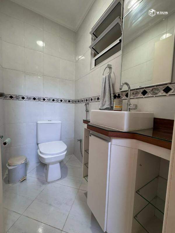 Casa em Condomínio à venda no Condomínio Jardim Portal dos Ipês: