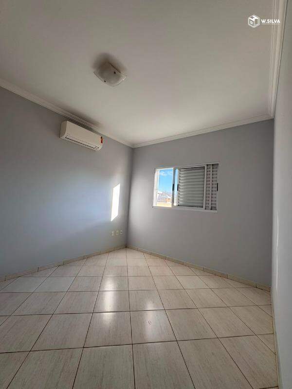 Casa em Condomínio à venda no Condomínio Jardim Portal dos Ipês:
