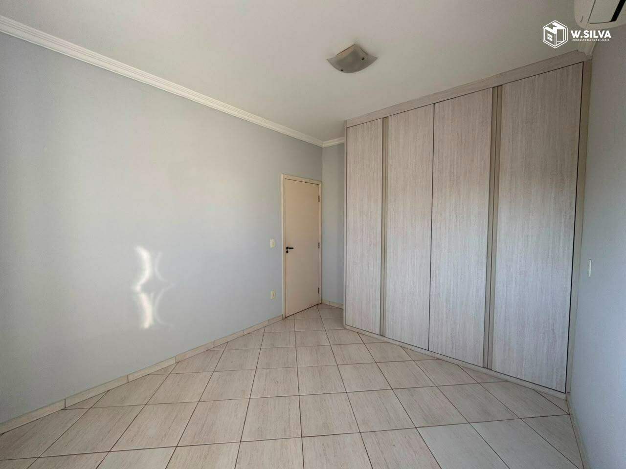Casa em Condomínio à venda no Condomínio Jardim Portal dos Ipês: