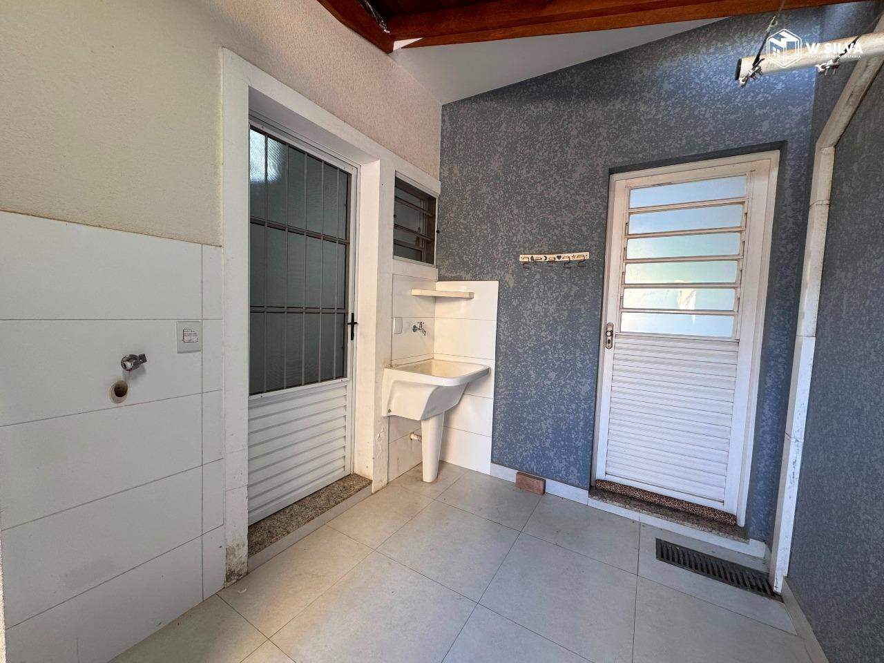 Casa em Condomínio à venda no Condomínio Jardim Portal dos Ipês: