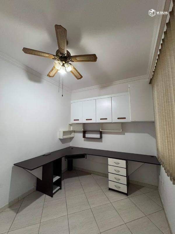 Casa em Condomínio à venda no Condomínio Jardim Portal dos Ipês: