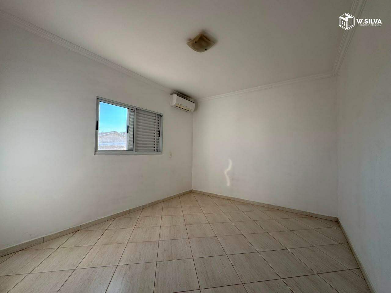 Casa em Condomínio à venda no Condomínio Jardim Portal dos Ipês:
