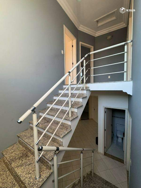 Casa em Condomínio à venda no Condomínio Jardim Portal dos Ipês: