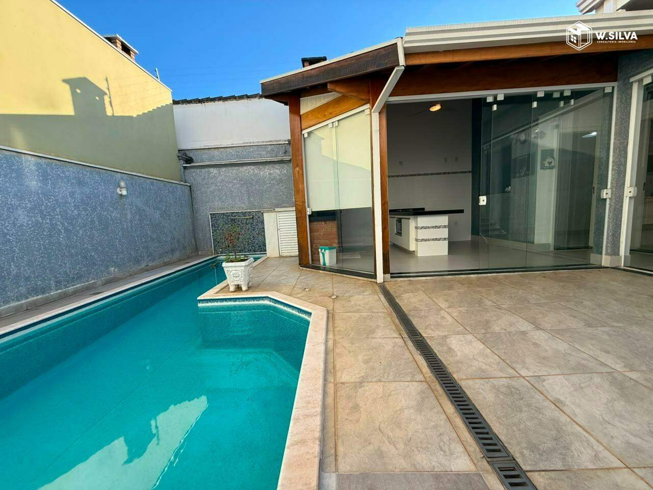 Casa em Condomínio à venda no Condomínio Jardim Portal dos Ipês: