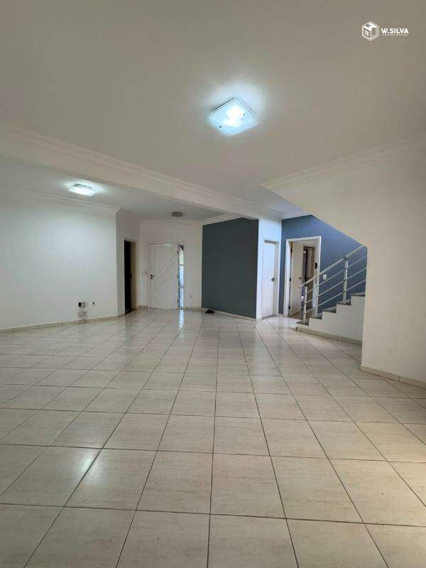 Casa em Condomínio à venda no Condomínio Jardim Portal dos Ipês: