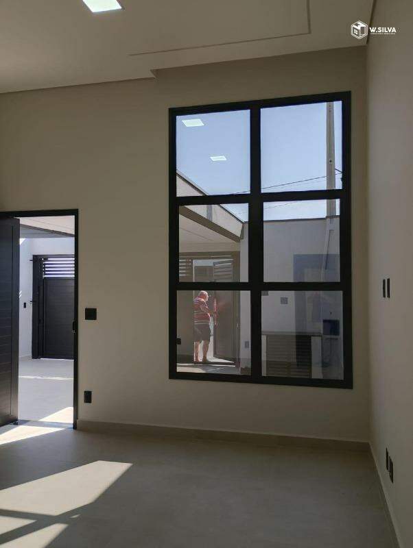 Casa em Bairro à venda no Jardim Bom Sucesso: 