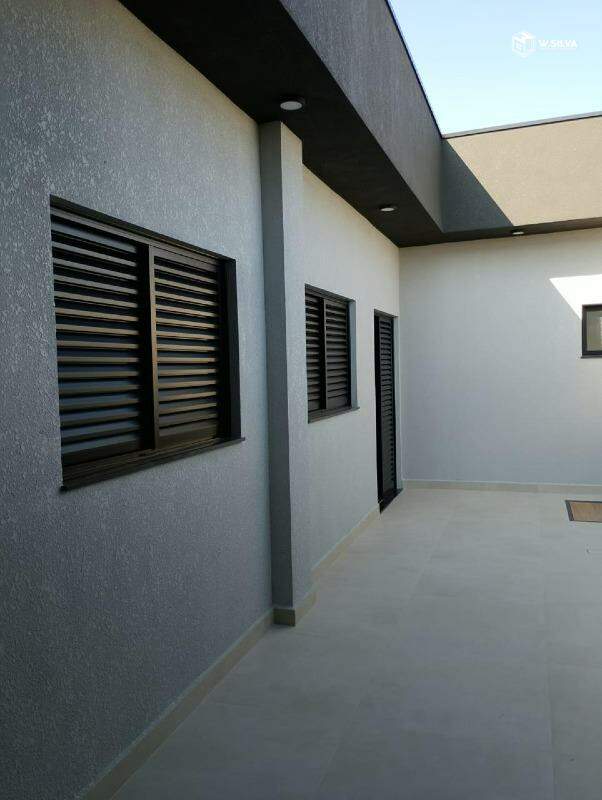 Casa em Bairro à venda no Jardim Bom Sucesso: 