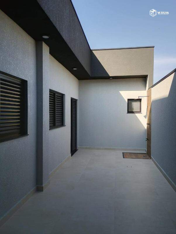 Casa em Bairro à venda no Jardim Bom Sucesso: 