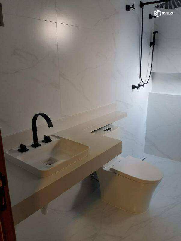 Casa em Bairro à venda no Jardim Bom Sucesso: 