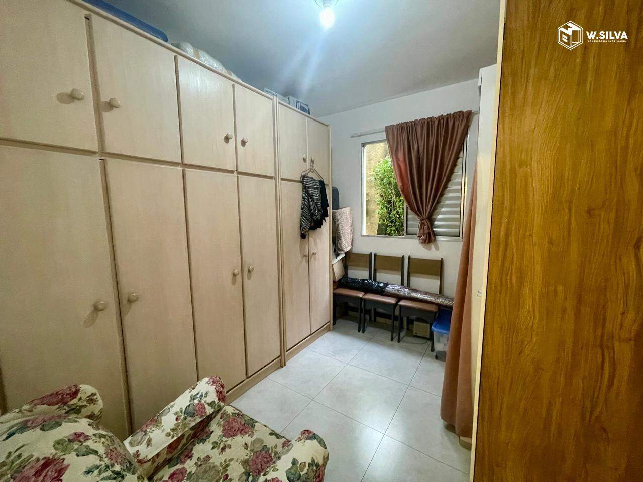 Apartamento à venda no Village Azaleia: 