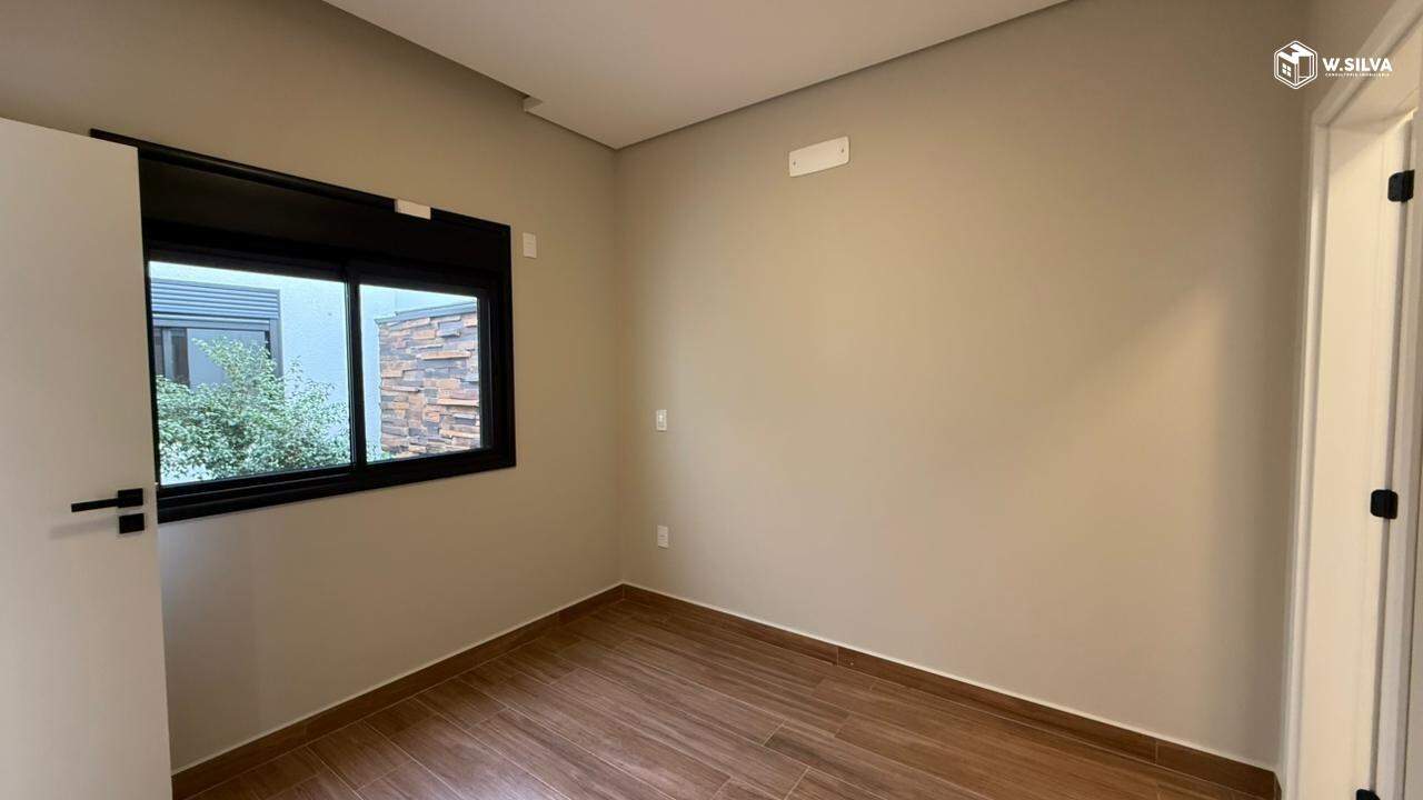 Casa em Condomínio à venda no Condomínio Residencial Viena: SUÍTE 1