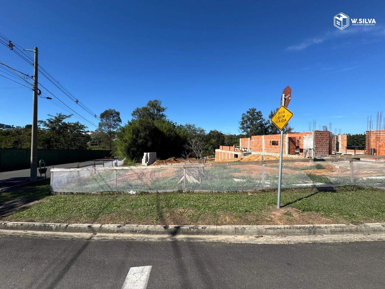 Terreno em condomínio à venda no Jardins do Golfe Residencial: