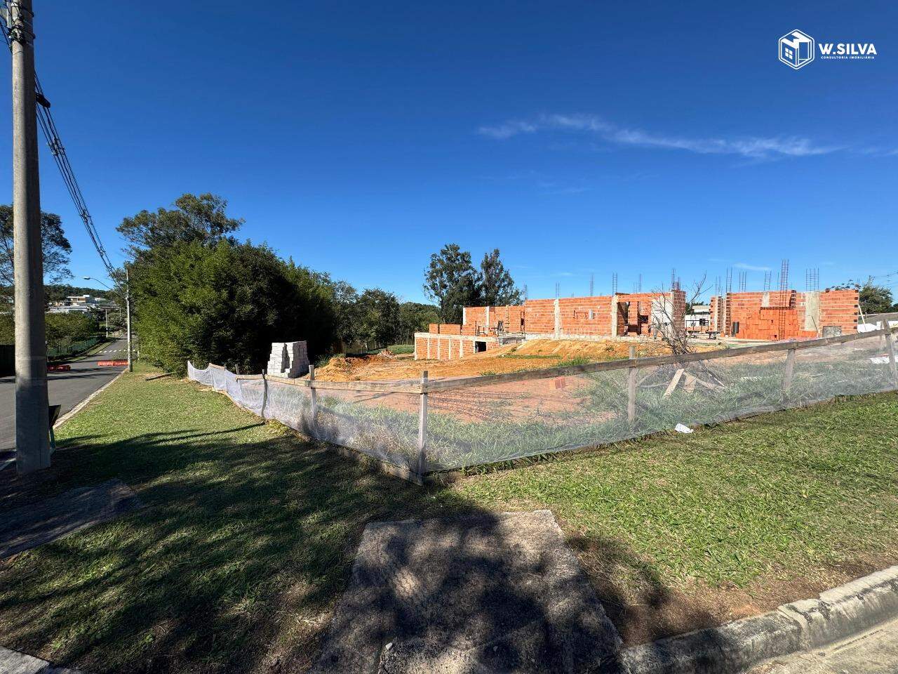 Terreno em condomínio à venda no Jardins do Golfe Residencial:
