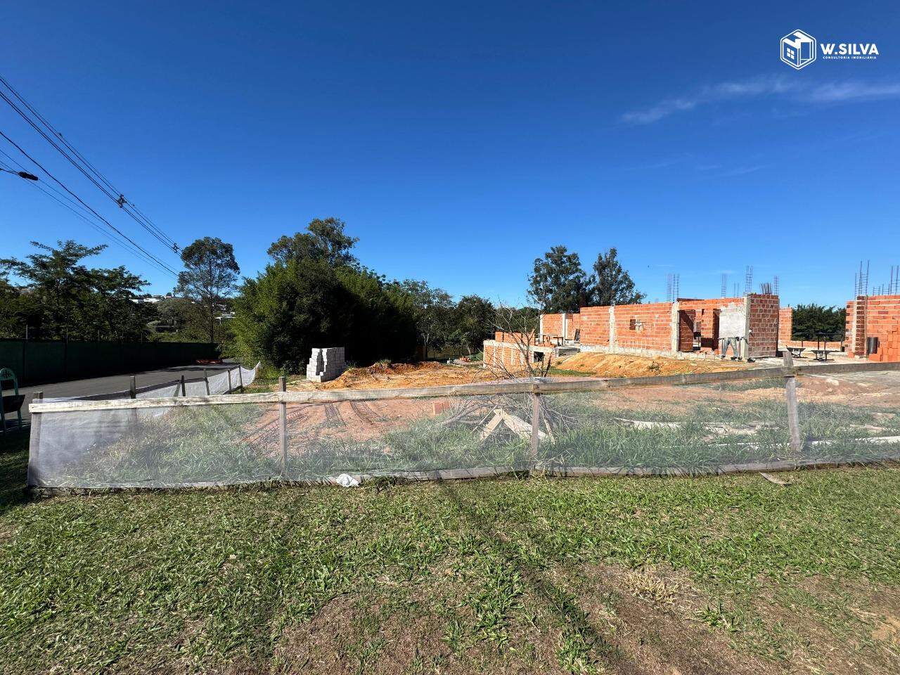 Terreno em condomínio à venda no Jardins do Golfe Residencial: