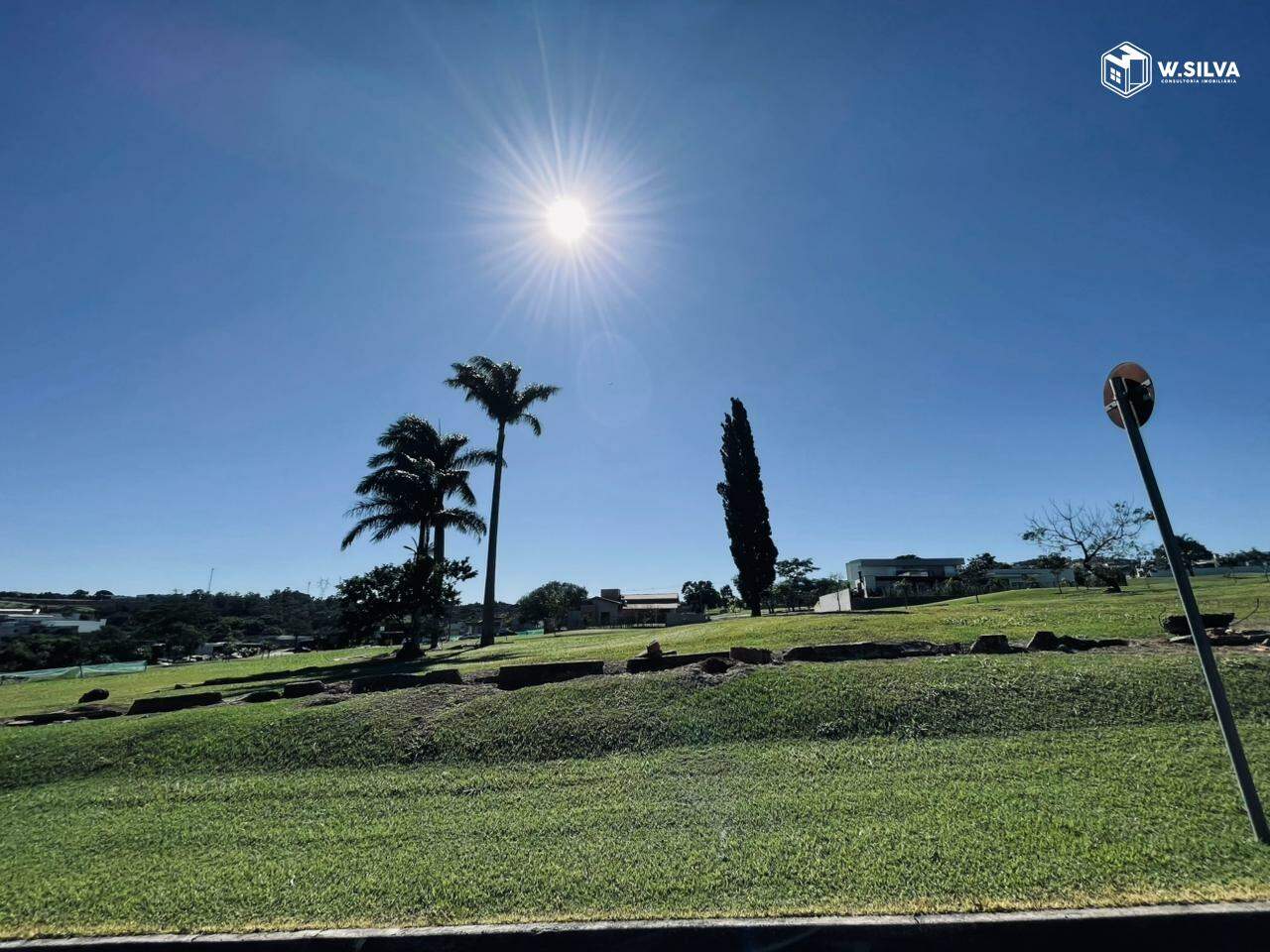 Terreno em condomínio à venda no Jardins do Golfe Residencial: