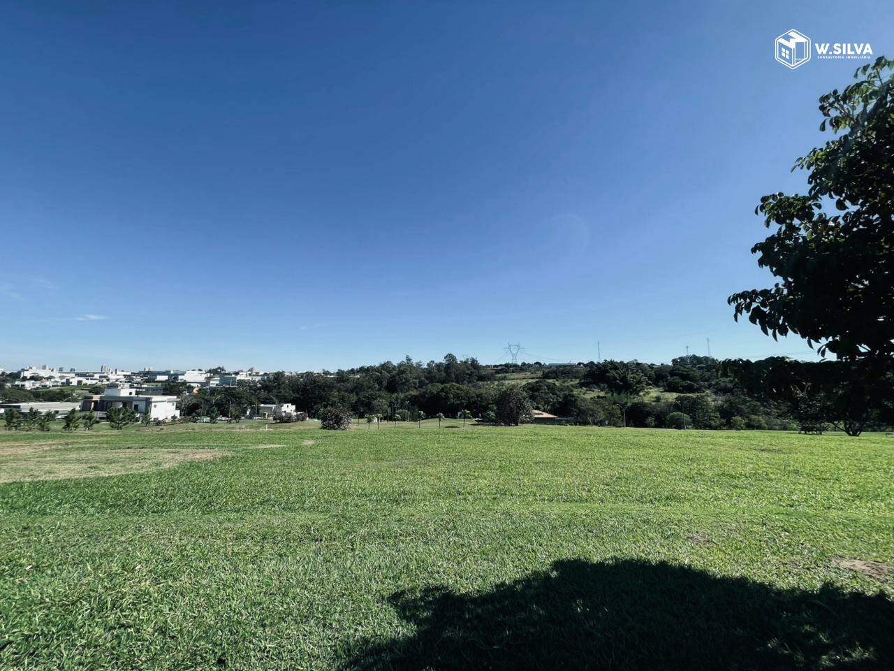 Terreno em condomínio à venda no Jardins do Golfe Residencial: