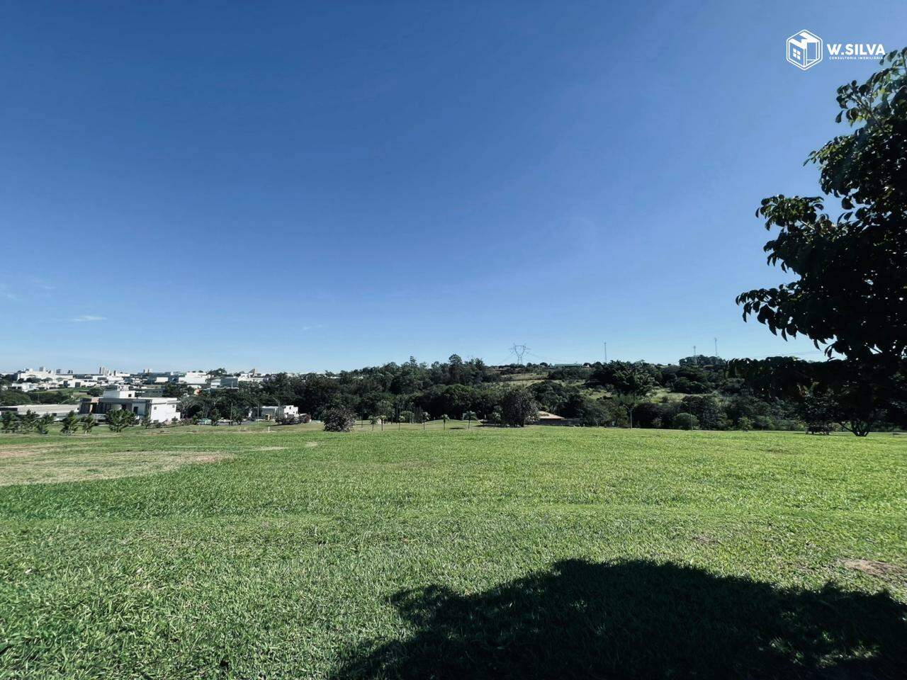 Terreno em condomínio à venda no Jardins do Golfe Residencial: