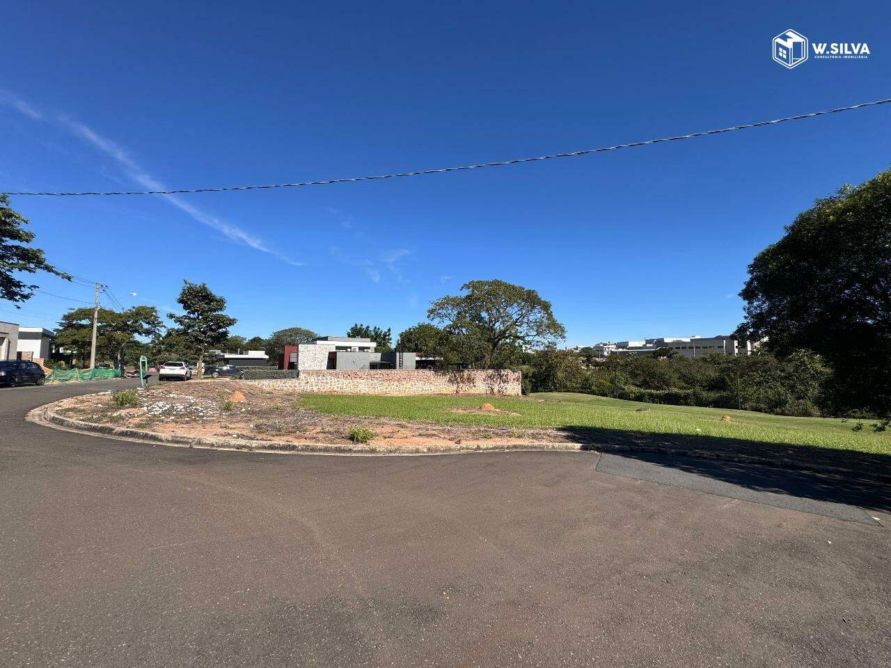 Terreno em condomínio à venda no Condomínio Jardins do Golfe Residencial: