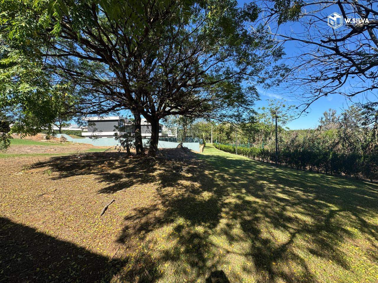 Terreno em condomínio à venda no Jardins do Golfe Residencial: 