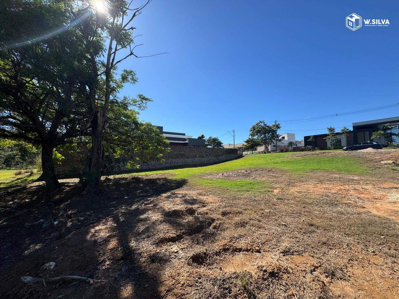 Terreno em condomínio à venda no Jardins do Golfe Residencial: 