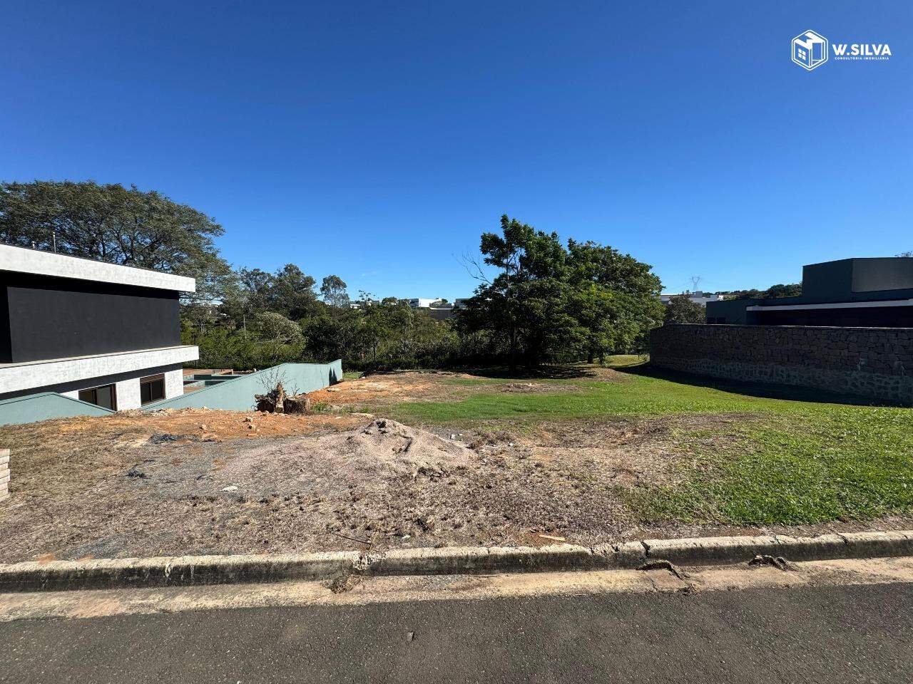 Terreno em condomínio à venda no Jardins do Golfe Residencial: 