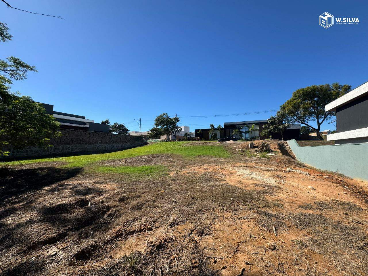 Terreno em condomínio à venda no Jardins do Golfe Residencial: 