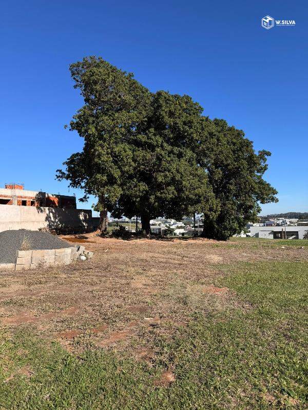 Terreno em condomínio à venda no Jardins do Golfe Residencial: