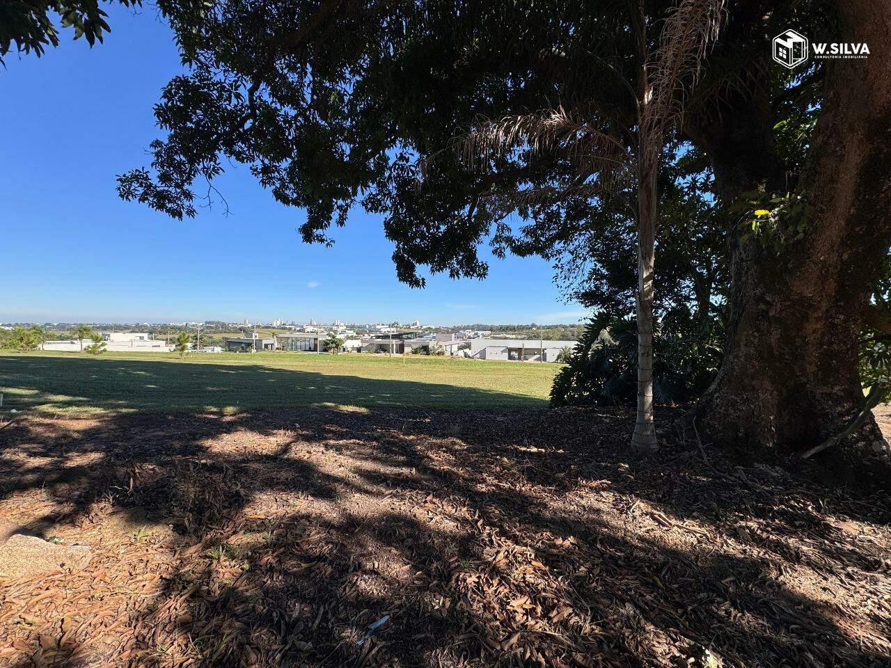 Terreno em condomínio à venda no Jardins do Golfe Residencial: