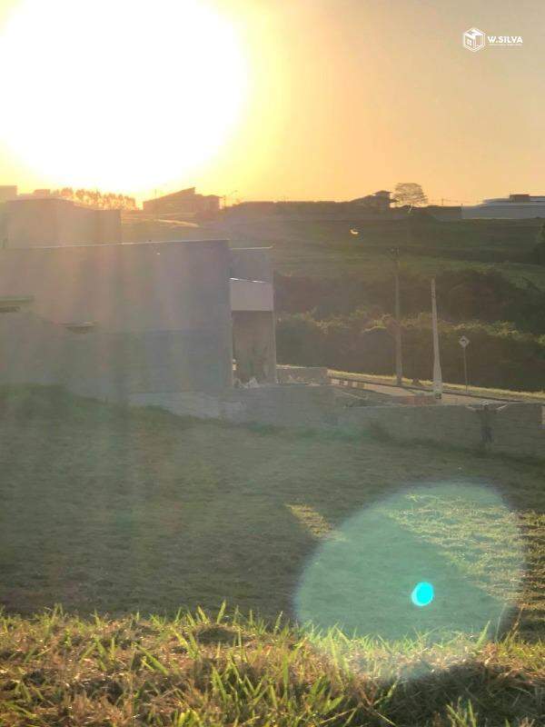 Terreno em condomínio à venda no Condomínio Jardim Quintas da Terracota: