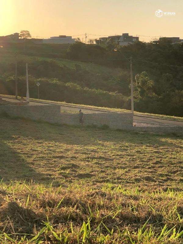 Terreno em condomínio à venda no Condomínio Jardim Quintas da Terracota: