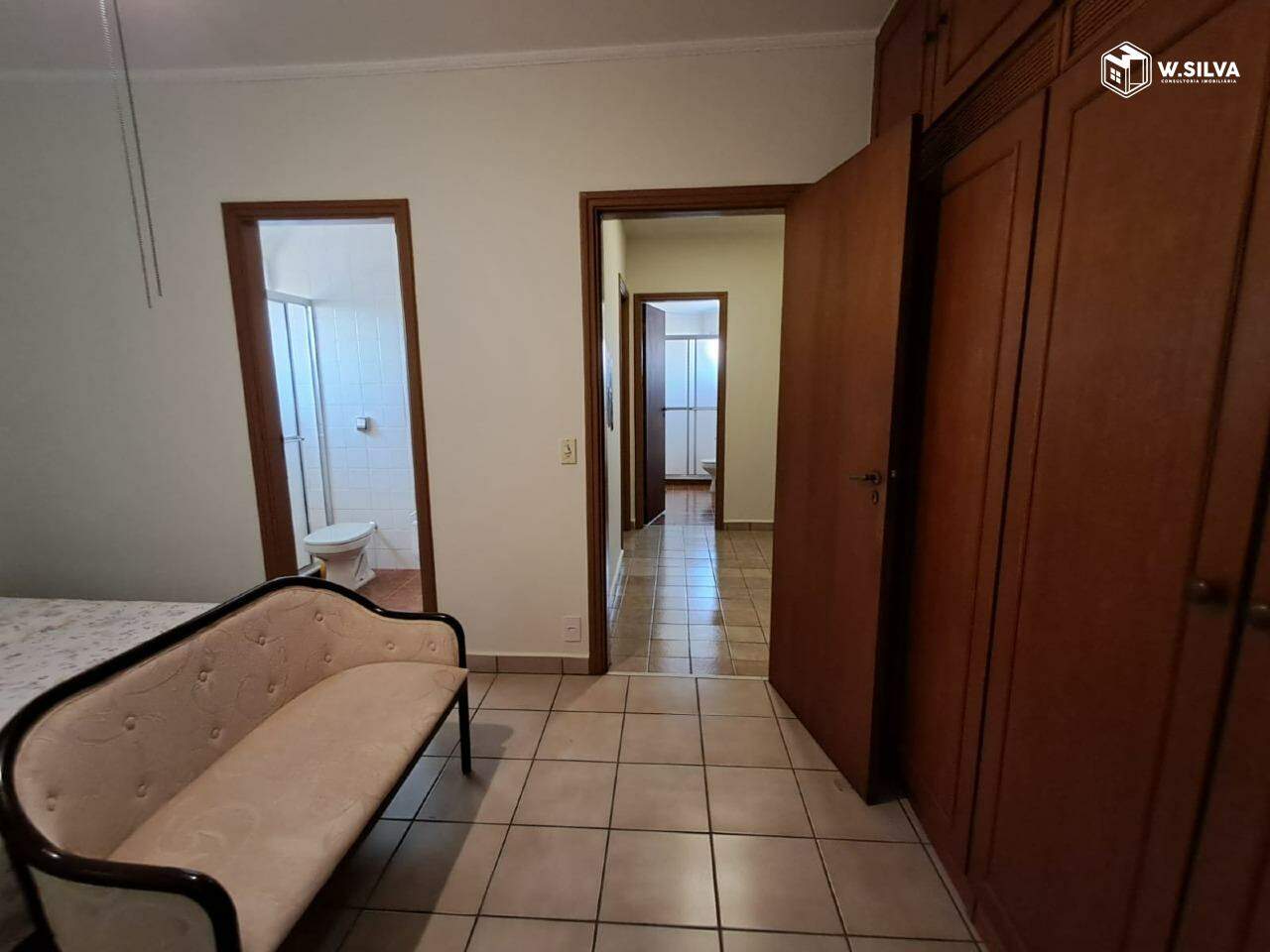 Apartamento à venda no Edifício Ana Lucia: