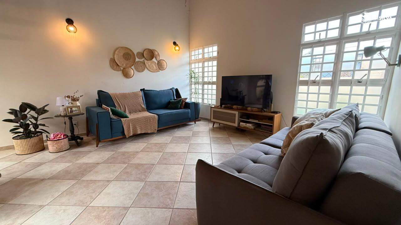 Casa à venda no Jardim Regente: 