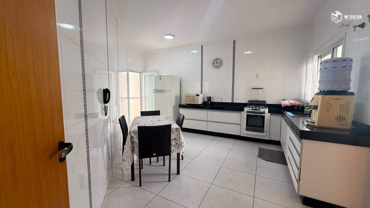 Casa em Condomínio à venda no Jardim Portal dos Ipês: 