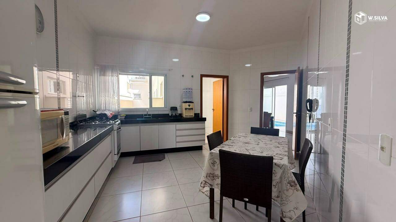 Casa em Condomínio à venda no Jardim Portal dos Ipês: 