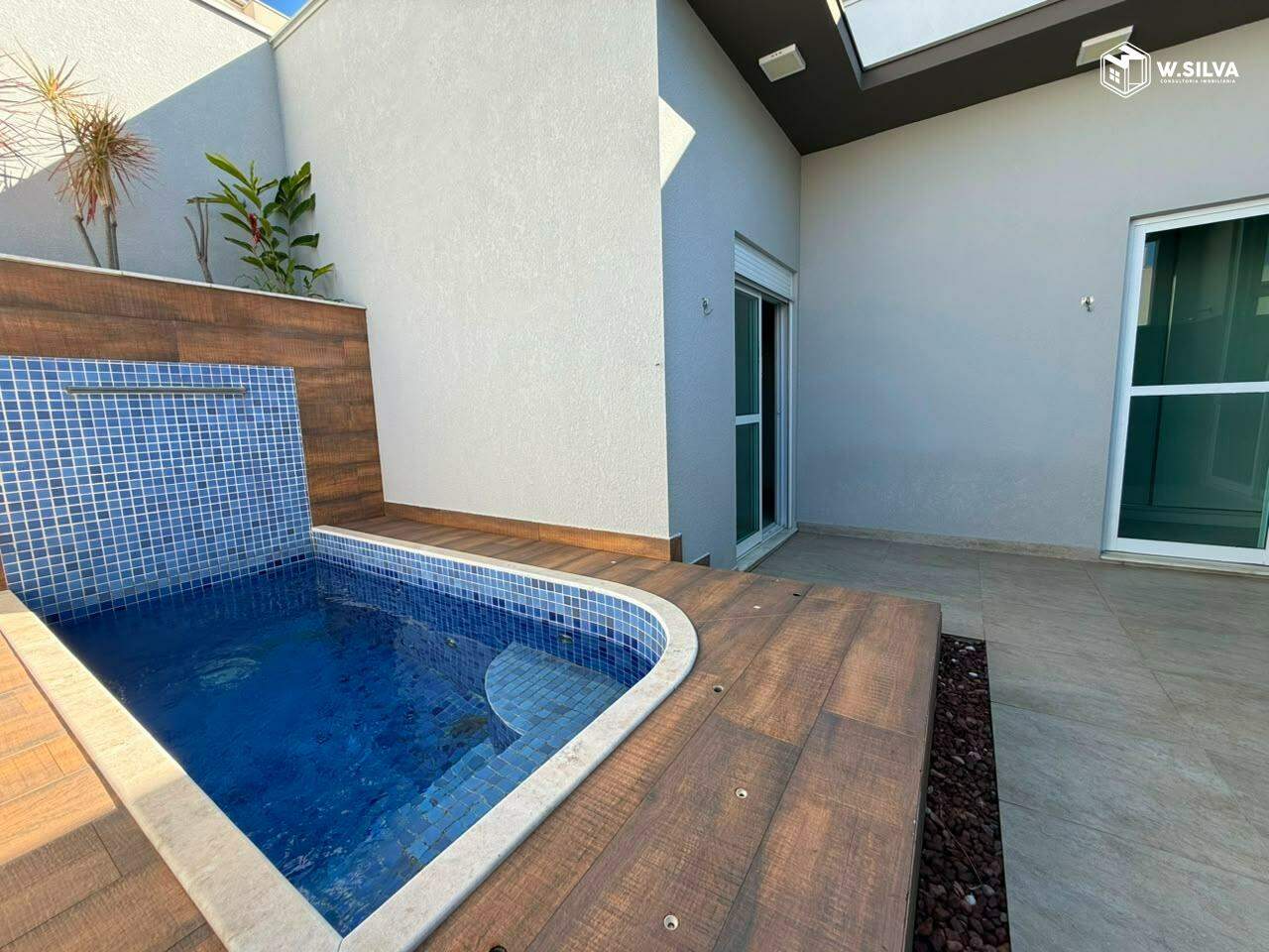 Casa em Condomínio à venda no Jardim Residencial Maria Dulce:
