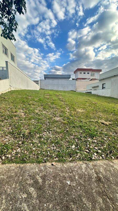 Terreno em condomínio à venda no Condomínio Terra Magna: 