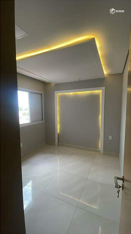 Apartamento à venda no Edifício Cambury: