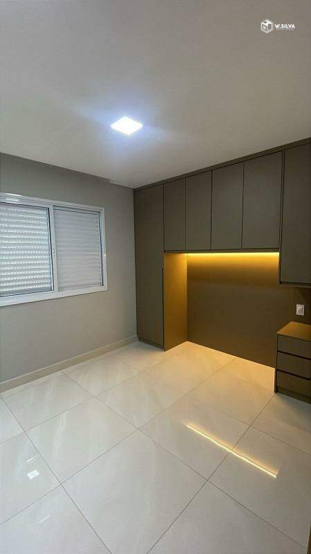 Apartamento à venda no Edifício Cambury: