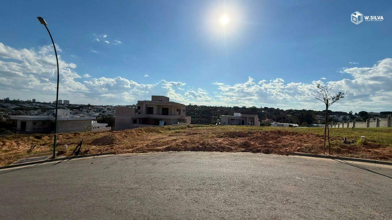 Terreno em condomínio à venda no Condomínio Casa do Lago: