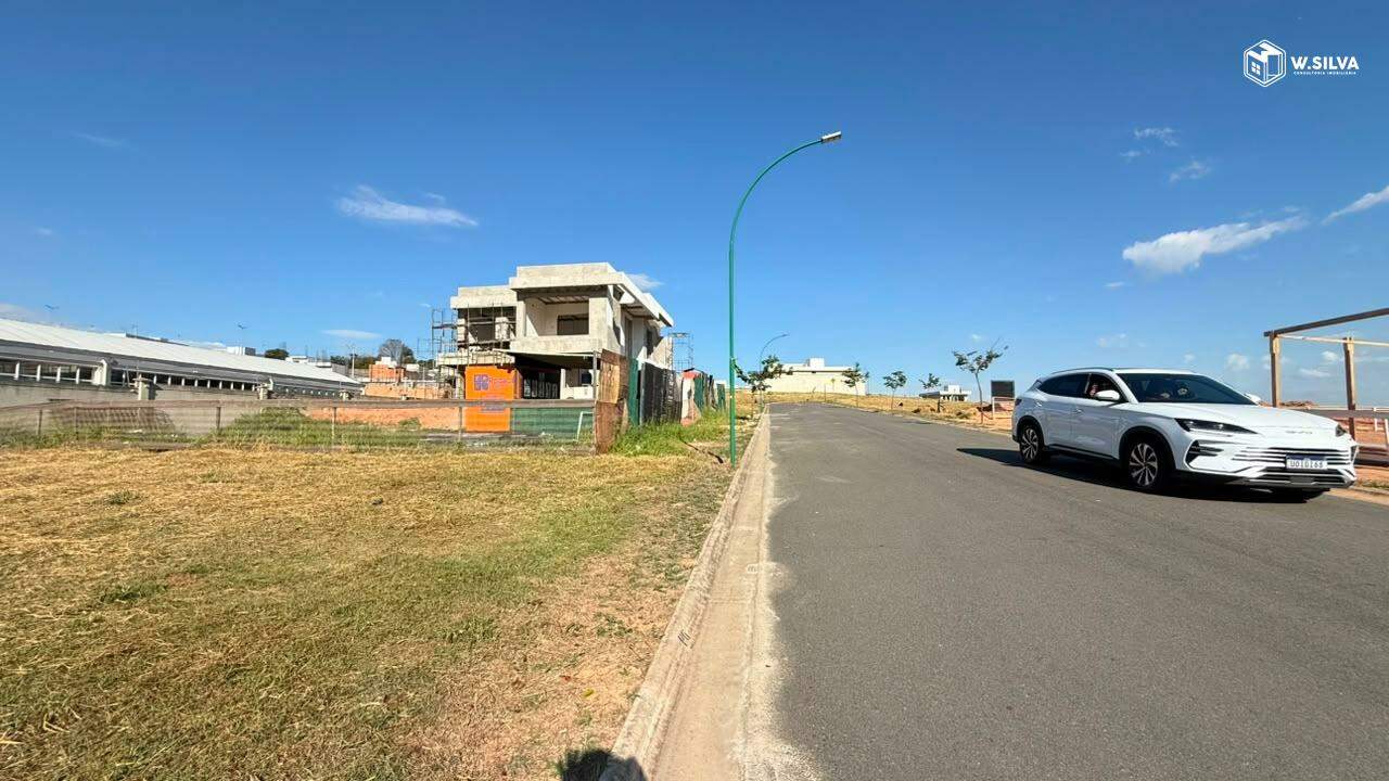Terreno em condomínio à venda no Condomínio Casa do Lago: