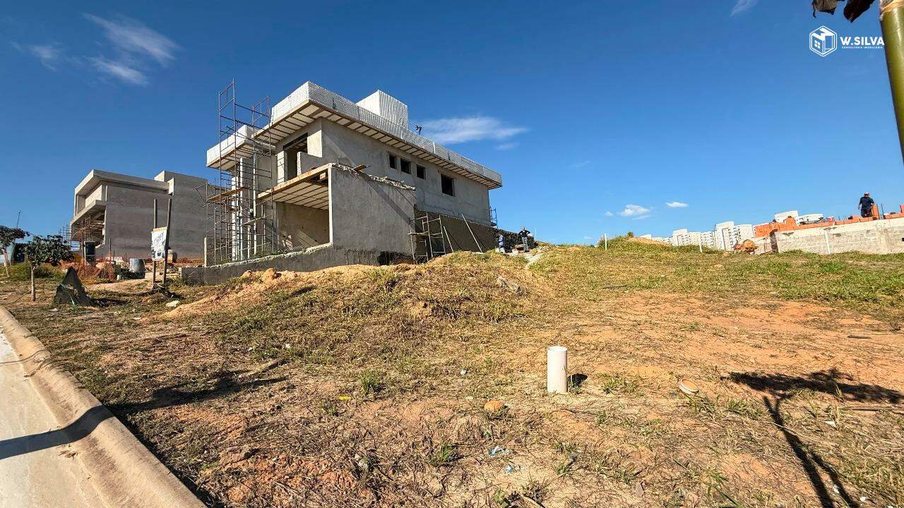 Terreno em condomínio à venda no Condomínio Casa do Lago: