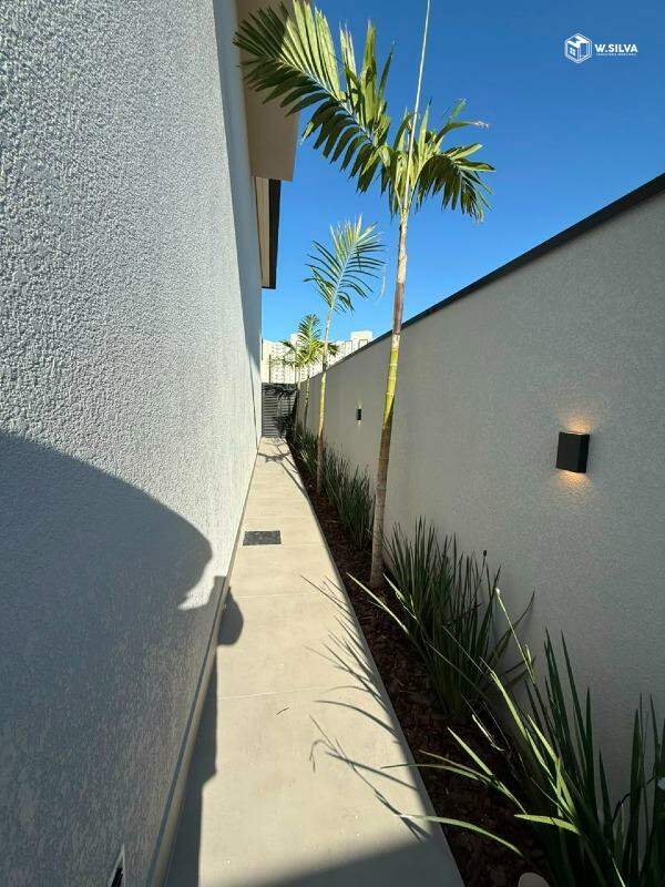 Casa em Condomínio à venda no Condomínio Casa do Lago: