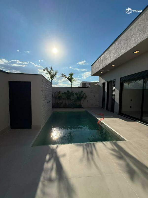 Casa em Condomínio à venda no Condomínio Casa do Lago: