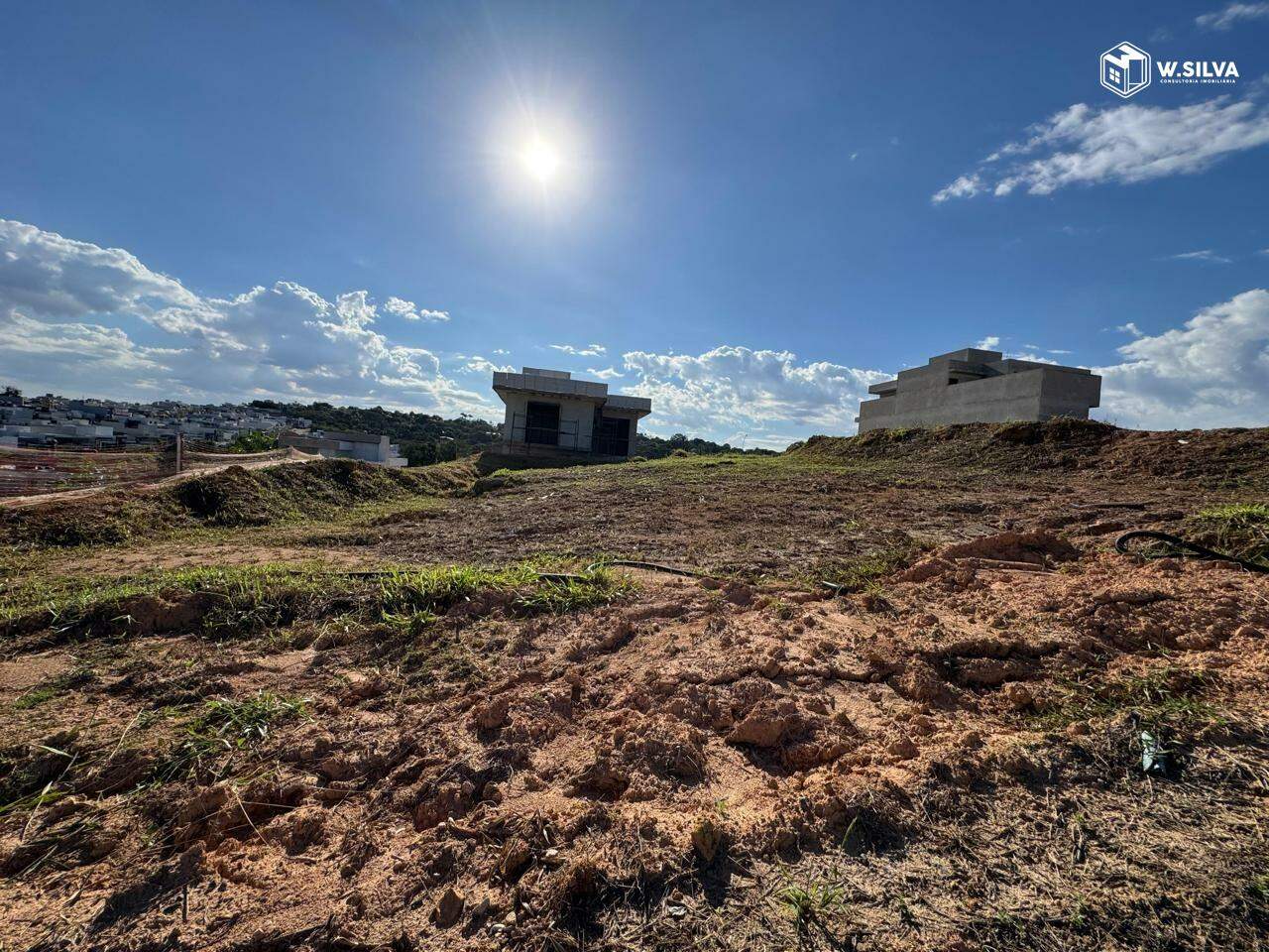 Terreno em condomínio à venda no Condomínio Casa do Lago: