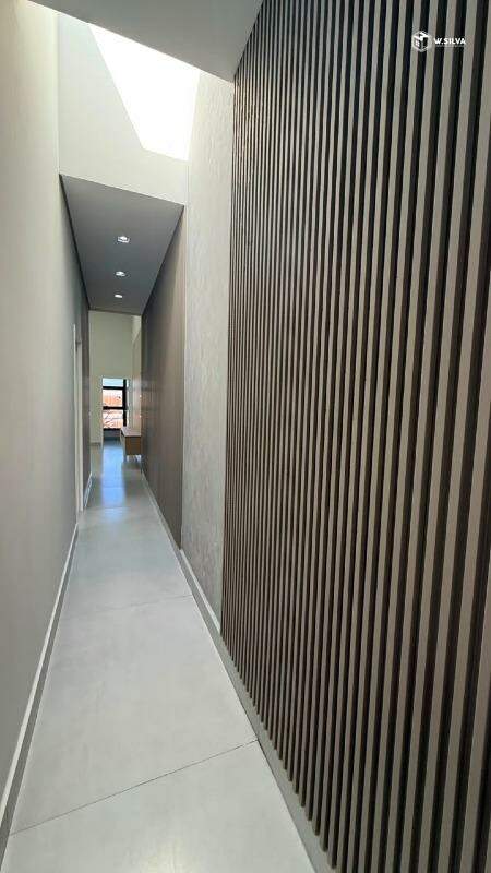 Casa em Condomínio à venda no Condomínio Park Gran Reserve: CORREDOR