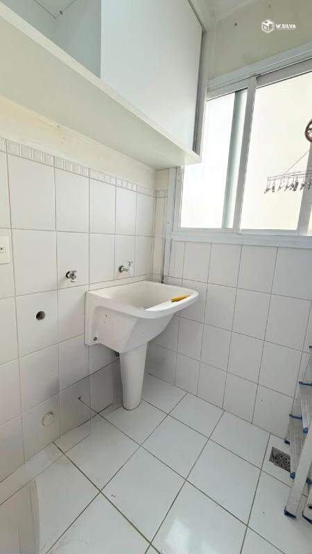 Apartamento para aluguel no Condomínio Portal das Flores:
