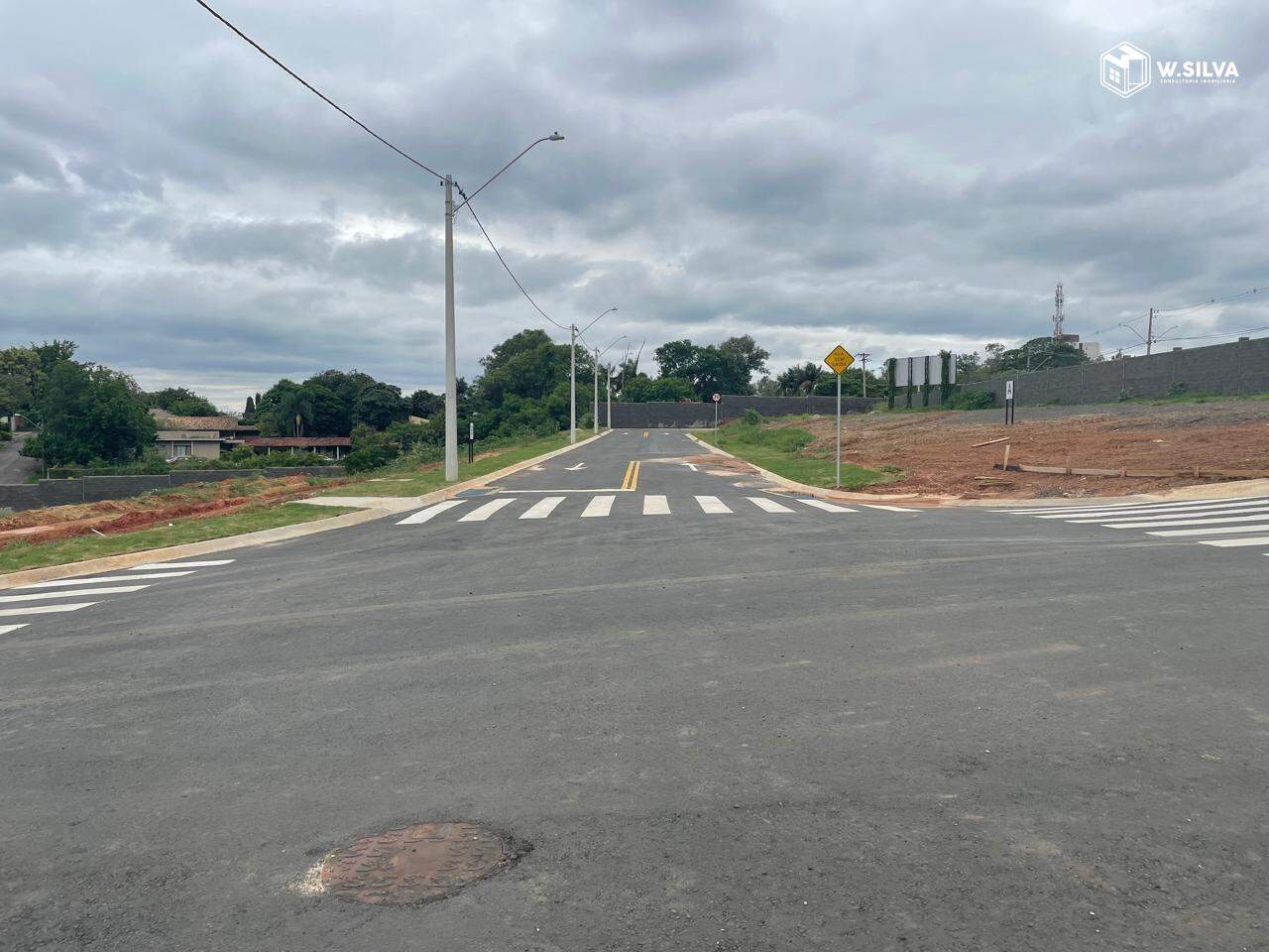 Terreno em condomínio à venda no Villa Trivento: 