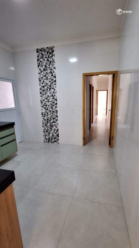 Casa à venda no Jardim Pau Preto: