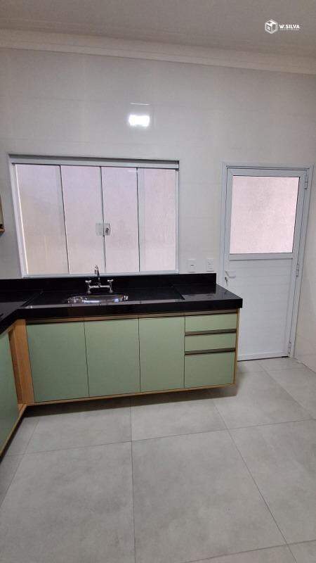 Casa à venda no Jardim Pau Preto: