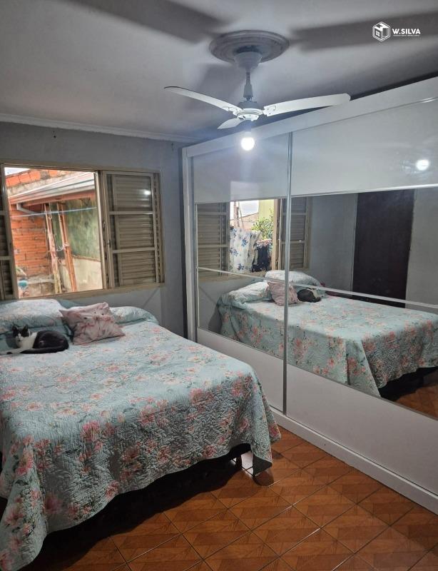 Casa à venda no Jardim do Sol: